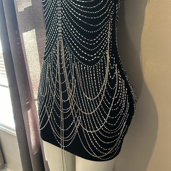 Dress - Picture 3 of 8